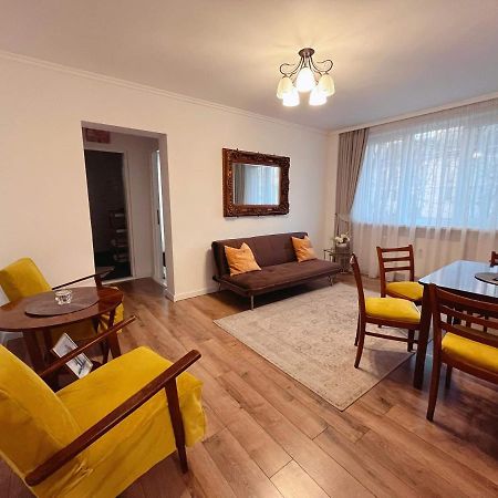 Niran Apartament Oradea Buitenkant foto