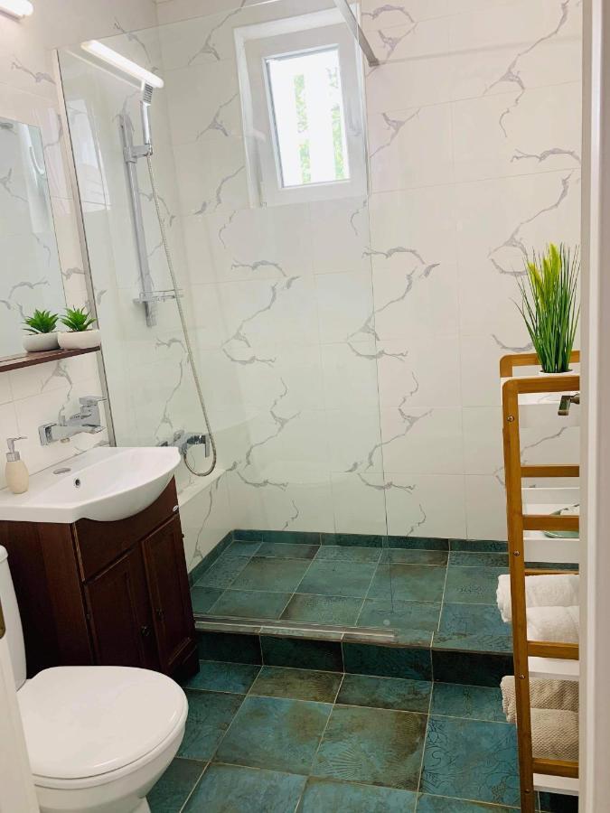 Niran Apartament Oradea Buitenkant foto